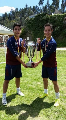 El campeón del Colegio INTISANA se ha llevado la Orejona. - Intercolegial de fútbol para exalumnos de Quito
